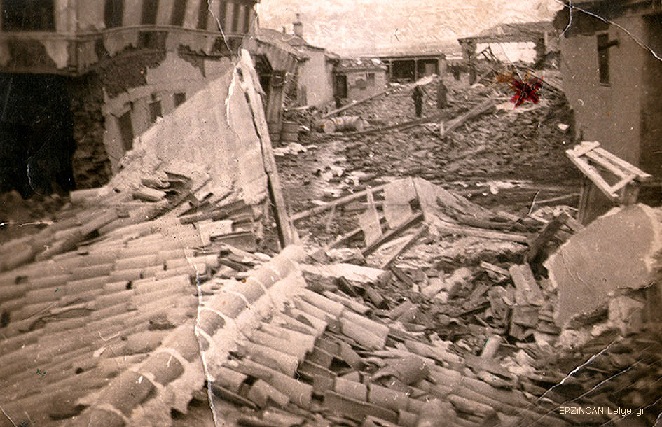 Картинки по запросу 1939 erzıncan depremı