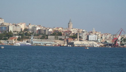 Tarihi Galata Kulesi ve evresi-Austos 2008-G.Atakk